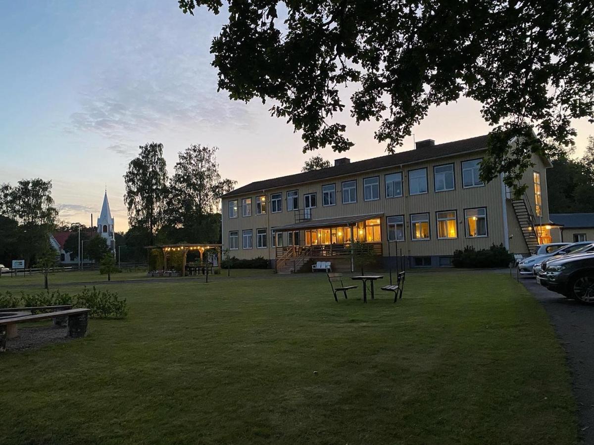 Kalvs Skolhus Hostel Екстериор снимка