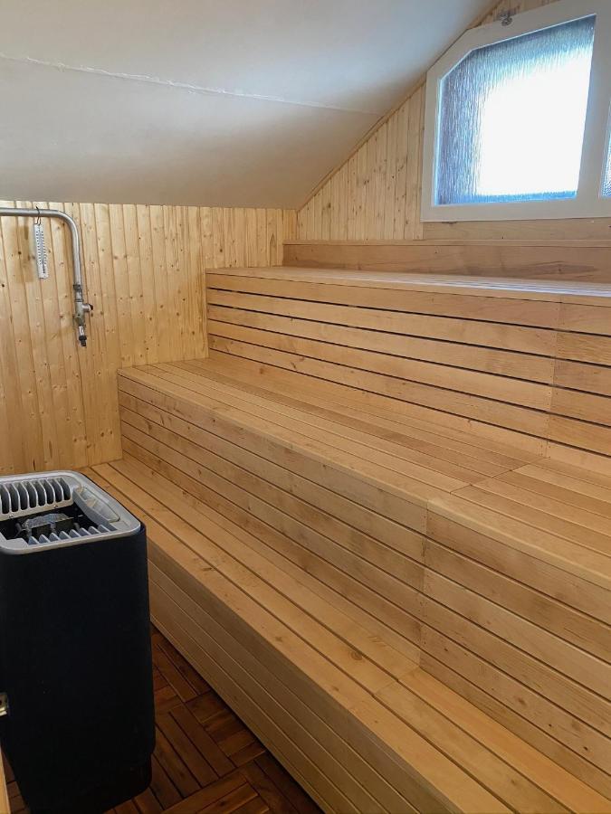 Kalvs Skolhus Hostel Екстериор снимка